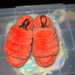 Ugg‎ sandals